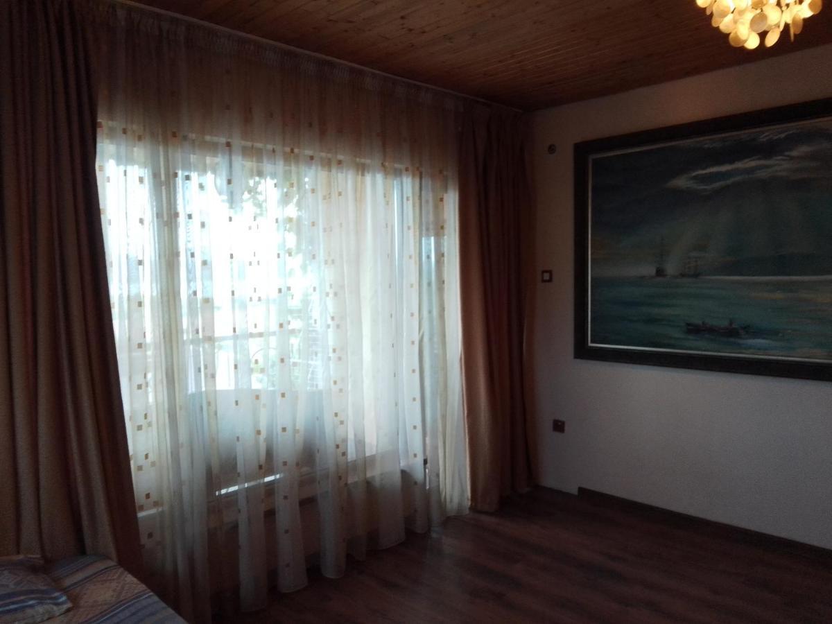 Guest House Amazonia Варна Экстерьер фото