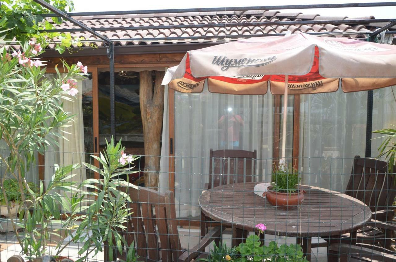 Guest House Amazonia Варна Экстерьер фото